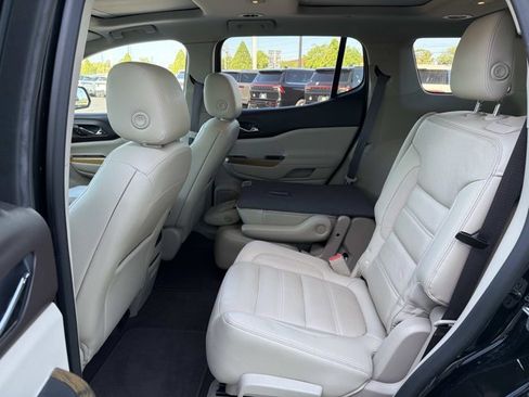 Used 2017 GMC Acadia Denali w/ Technology Package FWD image 16