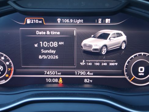 Used 2020 Audi Q5 2.0T Titanium Prestige w/ Prestige Package AWD/4WD image 20