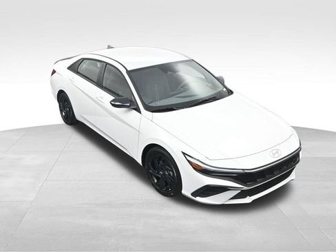 Certified 2026 Hyundai Elantra Sport FWD image 22