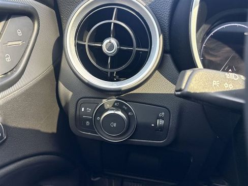 Used 2024 Alfa Romeo Stelvio Ti image 17