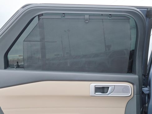 Certified 2021 Ford Explorer Limited w/ Hybrid Equipment Group 310A image 32