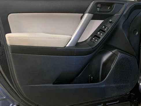 Used 2015 Subaru Forester 2.5i Premium w/ All-Weather Package image 23