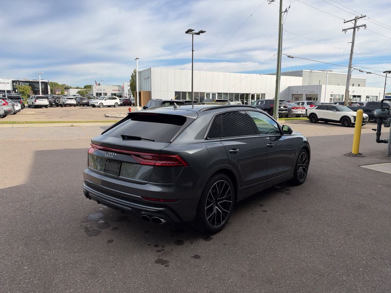 Used 2023 Audi SQ8 Prestige AWD/4WD image 5