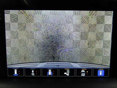 Used 2024 GMC Yukon AT4 image 22