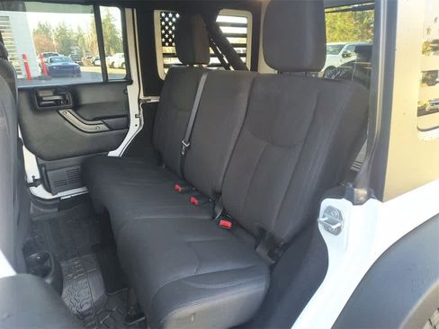 Used 2018 Jeep Wrangler Unlimited Sport S image 21