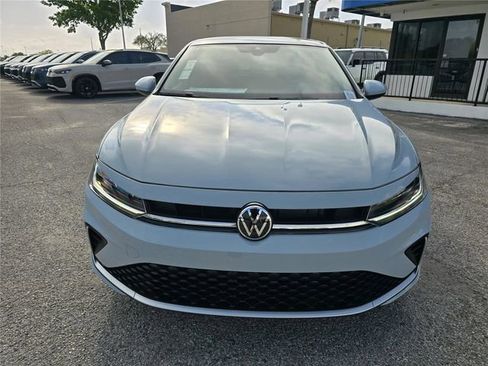 New 2026 Volkswagen Jetta SE image 2