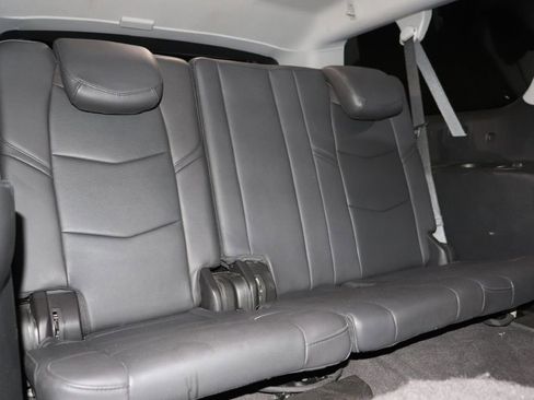 Used 2020 Cadillac Escalade ESV Premium Luxury image 26