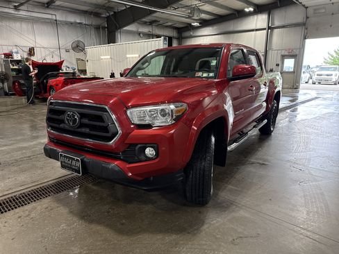 Used 2022 Toyota Tacoma SR5 AWD/4WD image 8