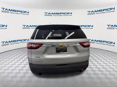 Used 2019 Chevrolet Traverse LS FWD image 4