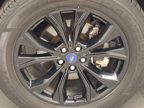 Used 2021 Ford Explorer XLT w/ Equipment Group 202A RWD image 31