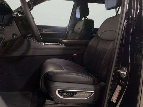 New 2026 Jeep Grand Wagoneer Summit AWD/4WD image 11