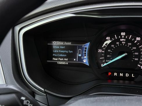 Used 2019 Ford Fusion SE FWD image 30
