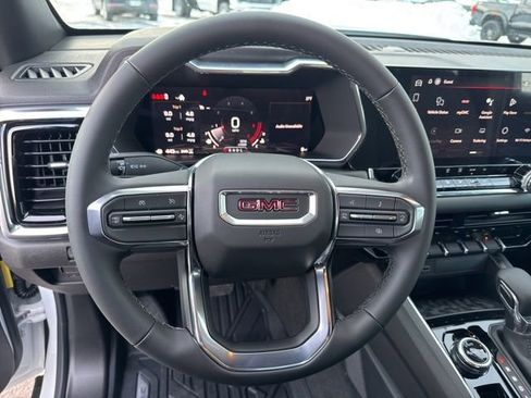 New 2026 GMC Canyon Elevation image 15