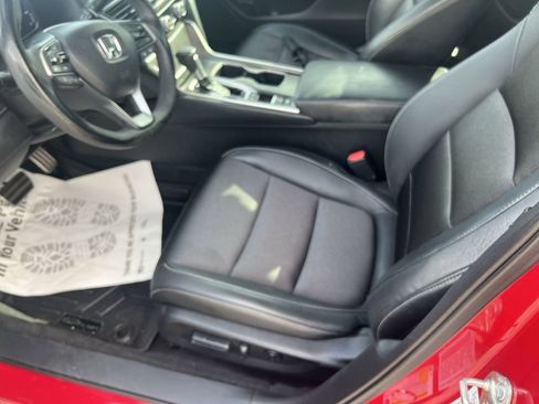 Used 2018 Honda Accord Sport image 12