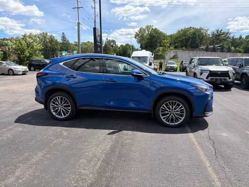 Used 2025 Lexus NX 350 AWD w/ Accessory Package (2T) image 18