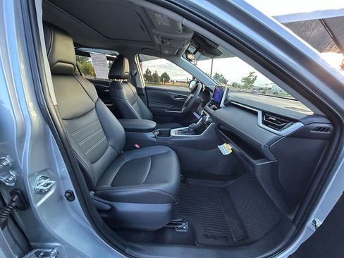 Used 2025 Toyota RAV4 XLE Premium image 34