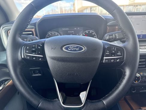 Used 2023 Ford Maverick Lariat w/ Lariat Luxury Package image 11