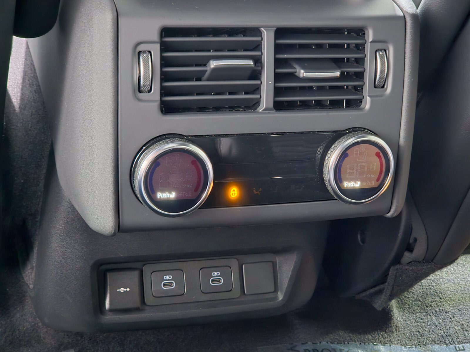 Used 2026 Land Rover Discovery S AWD/4WD image 14