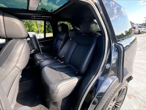 Used 2023 Land Rover Range Rover Autobiography image 20