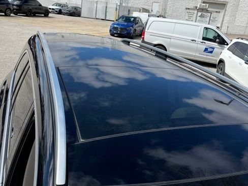 Used 2023 Mercedes-Benz GLS 450 4MATIC image 10