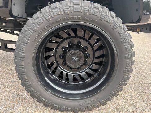 Used 2024 Ford F450 Platinum w/ FX4 Off-Road Package AWD/4WD image 21