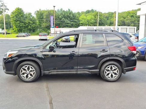 Used 2020 Subaru Forester Premium AWD/4WD image 6