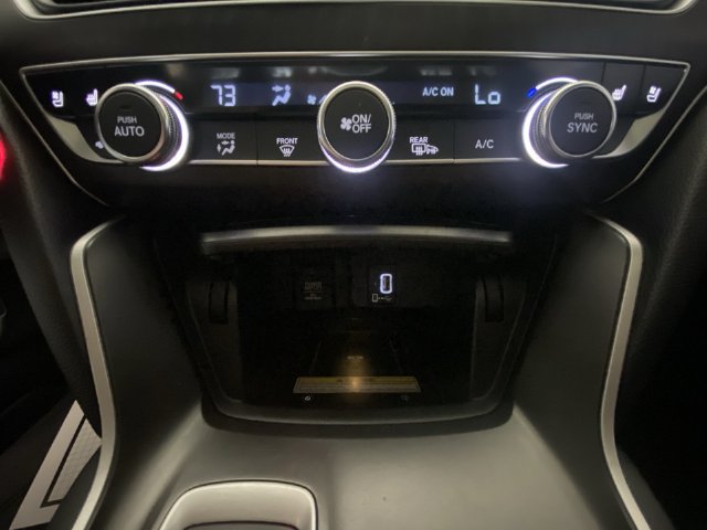 Used 2019 Honda Accord Touring image 18