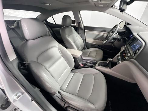 Used 2019 Hyundai Elantra Value Edition image 31