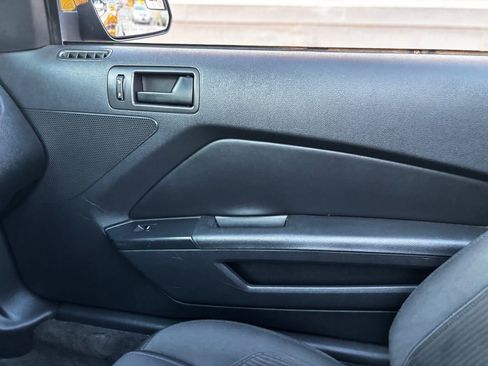 Used 2014 Ford Mustang Convertible image 25