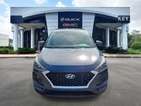 Certified 2021 Hyundai Tucson SE image 2