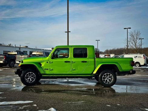 New 2026 Jeep Gladiator Sport AWD/4WD image 6