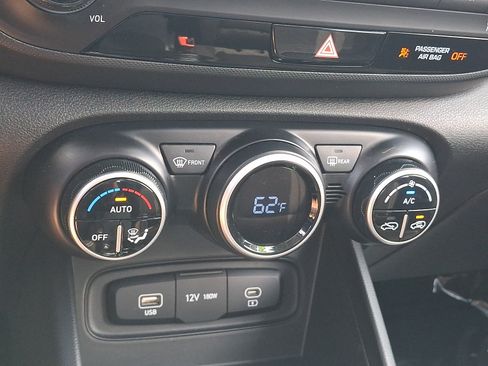 Certified 2024 Hyundai Venue SEL FWD image 16