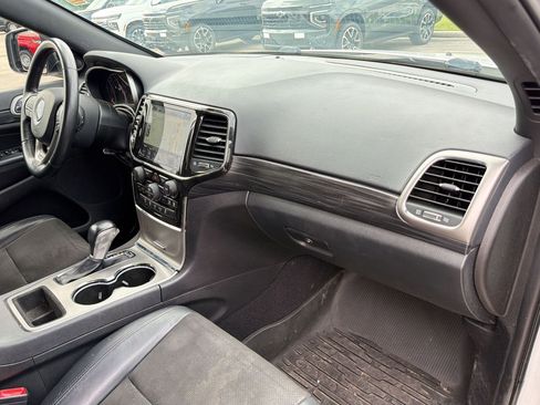 Used 2021 Jeep Grand Cherokee Laredo X RWD image 23