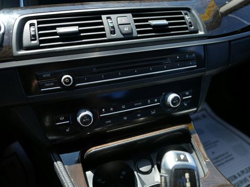 Used 2014 BMW 528i xDrive Sedan AWD/4WD image 13