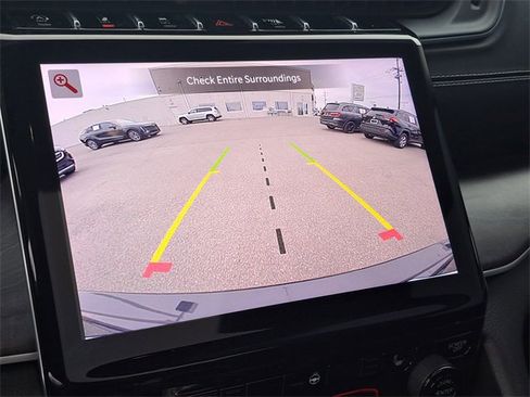 Used 2022 Jeep Grand Cherokee Limited image 7