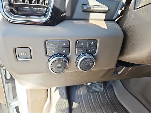 New 2026 GMC Sierra 2500 Denali w/ Denali Reserve Package image 16