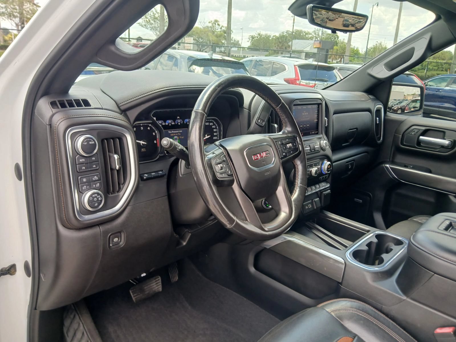 Used 2020 GMC Sierra 1500 AT4 w/ Off Road Performance Package AWD/4WD image 6