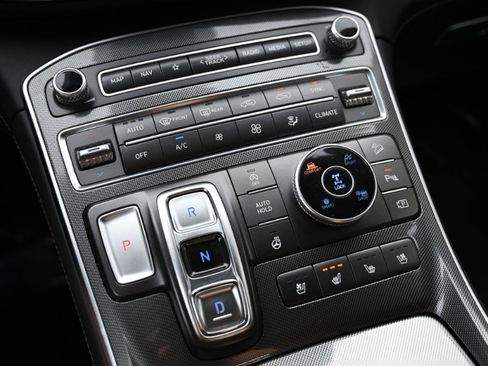 Used 2023 Hyundai Santa Fe Limited image 32