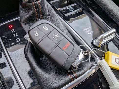 Used 2022 Jeep Compass Limited image 18