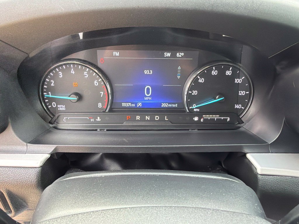Used 2021 Ford Explorer XLT w/ Equipment Group 202A AWD/4WD image 14