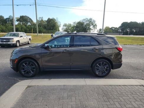 Used 2024 Chevrolet Equinox RS image 2