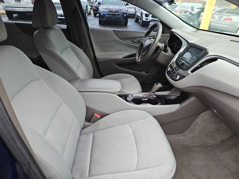 Used 2017 Chevrolet Malibu LS image 41