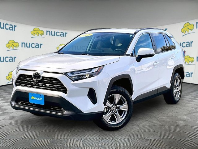 Used 2025 Toyota RAV4 XLE AWD/4WD image 12
