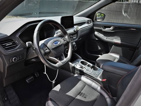 Used 2023 Ford Escape ST-Line w/ Cold Weather Package FWD image 11