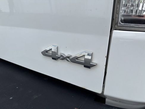 Used 2012 Toyota Tundra 4x4 Double Cab image 9