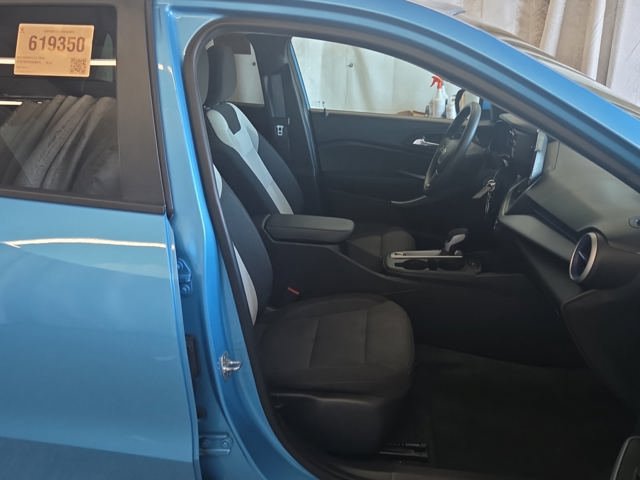 Used 2025 Chevrolet Trax LS w/ LS Convenience Package FWD image 10