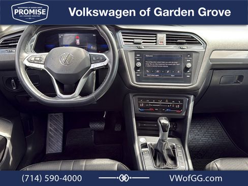 Used 2023 Volkswagen Tiguan SE FWD image 25