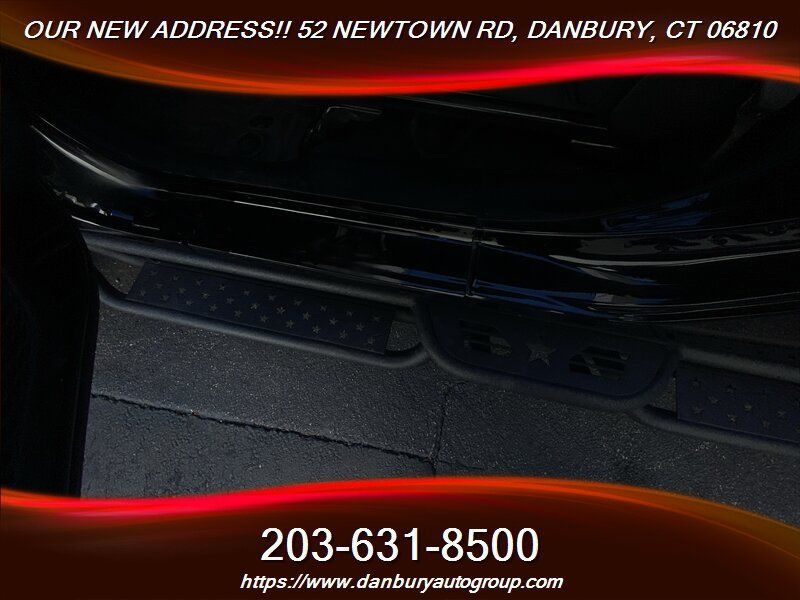 Used 2024 Jeep Wrangler Unlimited Rubicon 4xe w/ Technology Group AWD/4WD image 14