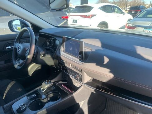 Used 2025 Nissan Rogue SV w/ Rock Creek Premium Package image 27