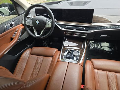 Used 2023 BMW X7 xDrive40i AWD/4WD image 28